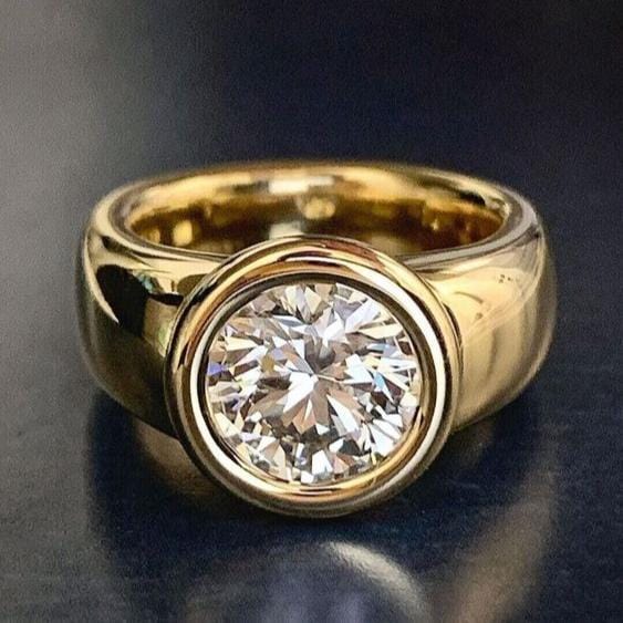 Exclusive Forged Gold Ring Adorned with Vintage Zirconia